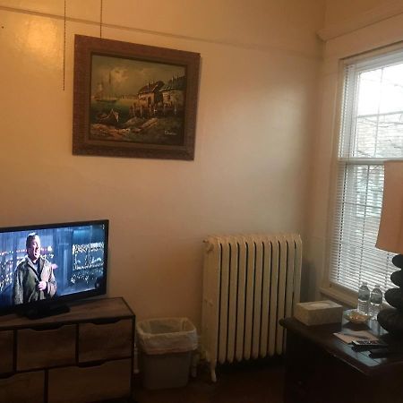 Bed and Breakfast 5 Star Victorian Mansion-Downtown No Locals Erie Exterior foto
